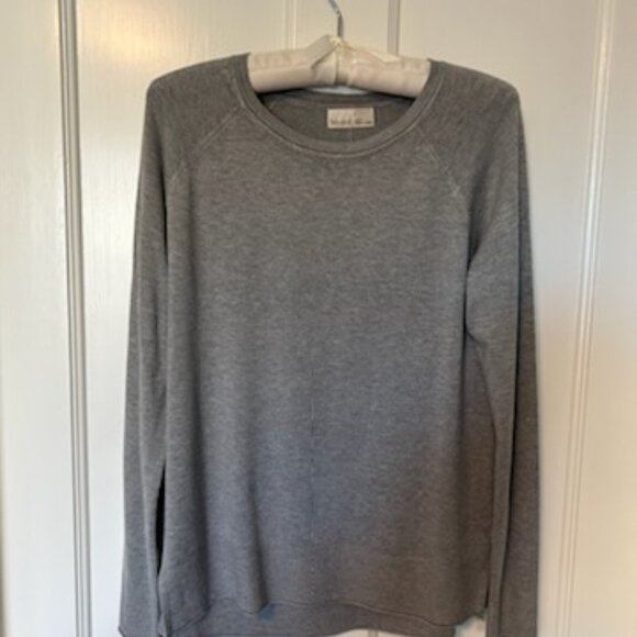 NWOT Soft Gray Sweater - Picture 1 of 3